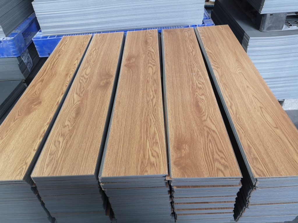 spc flooring manufactuter